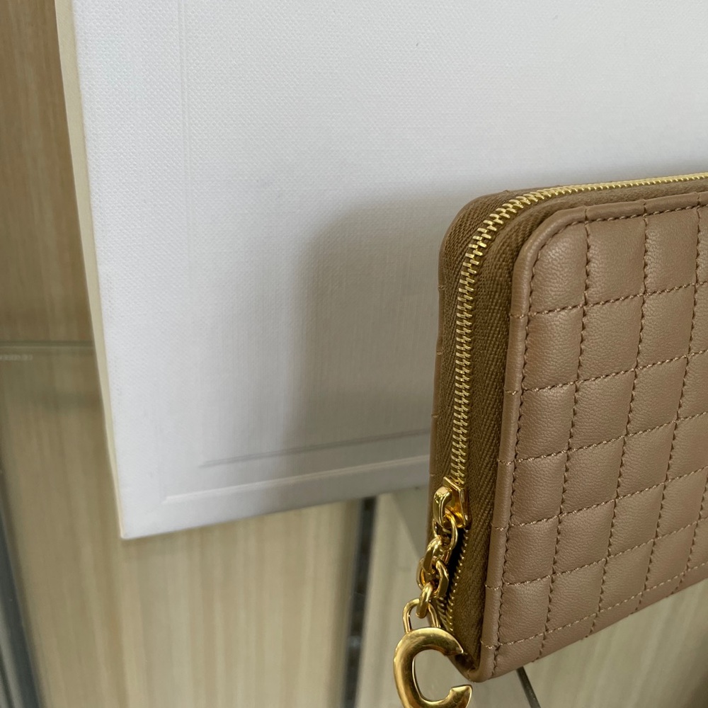 Celine women’s zippered wallet - Picture 4 of 15